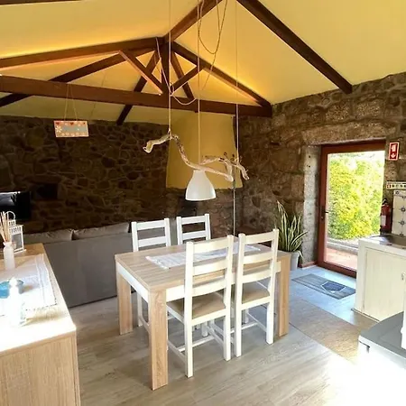 Lugar Encantador Com Estacionamento Incluido 度假居 Reboreda