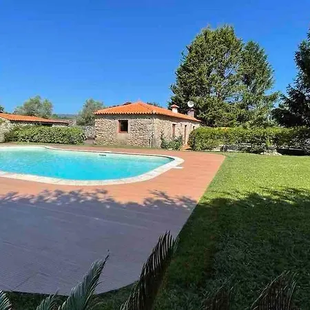 Lugar Encantador Com Estacionamento Incluido Reboreda